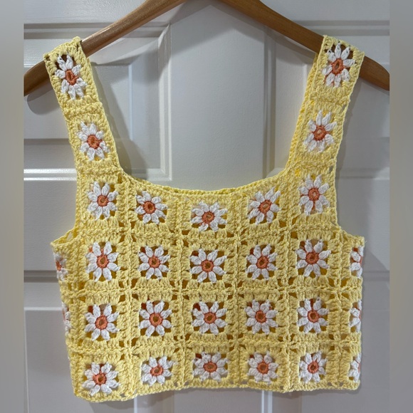 Altar'd State Daisy Crochet Tank Top Women’s Size Small Yellow EUC - Picture 1 of 8